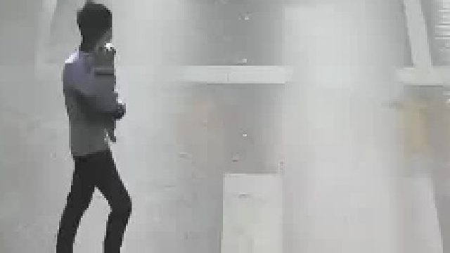 没办法，脚下就是斑马线，说出天来也是车的全责