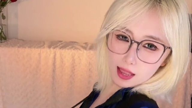 如果撩到你 实在抱歉 我是故意的