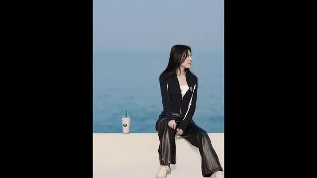 青岛的海边搭讪到了超美的皮裤小姐姐