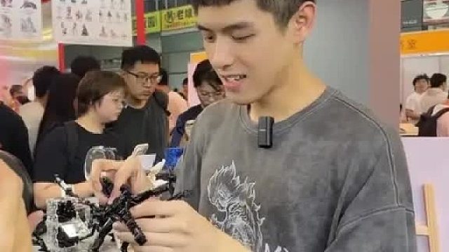 这一期 配个音！啊不是，逛玩具展！