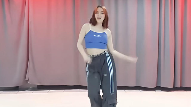 俄罗斯姑娘才艺表演24.03.21_小逗比(安娜)00