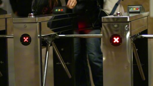 车站循环配音是最实用的赶路指南梨花教育退费