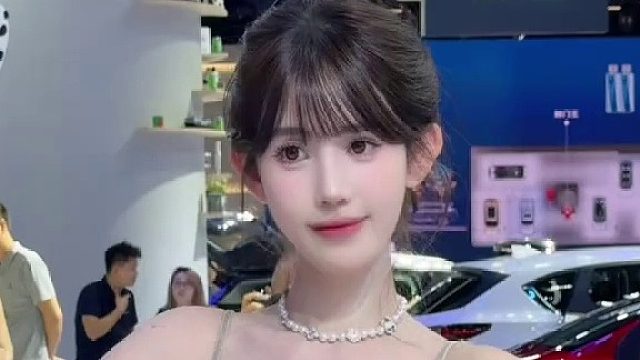 这漂亮的可爱女人