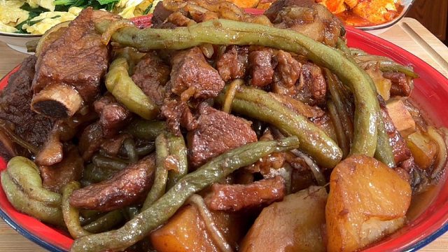 天冷了，来碗东北铁锅炖吧。