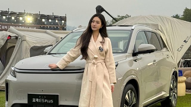 火锅神车第三代蓝电E5 PLUS！露营直接开涮