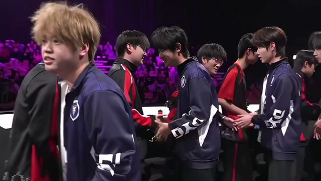 17连败破纪录！KPL唯一“C组战队”诞生，WE究竟该如何逆袭，新人昭珏可以期待