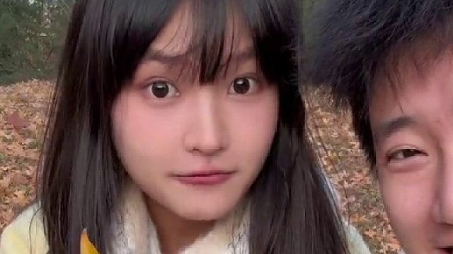 用落叶做了一顶王冠