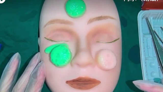 模拟黑心美容院