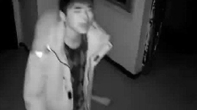 拿刀跟人讲道理，有一套