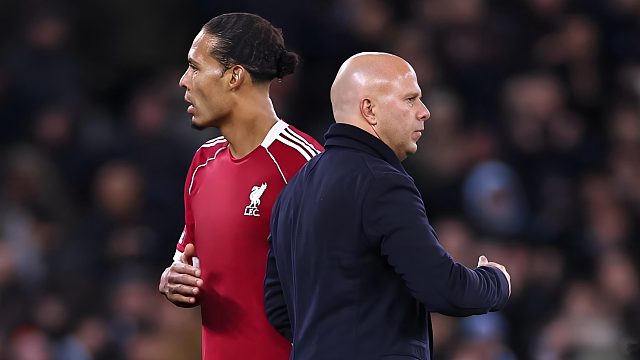 找平衡？利物浦争议点球致胜国米，范戴克和主帅看法不同！