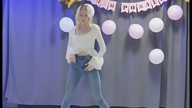 俄罗斯姑娘才艺表演24.03.22_秀儿(拉达)00