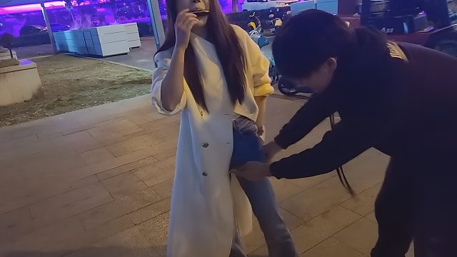 秋秋家楼下转“陀螺”（12月9日）