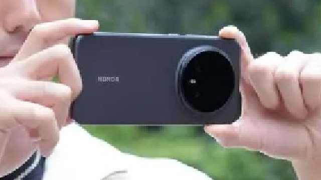 深度体验了一把什么叫做手机的神！