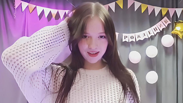 俄罗斯姑娘才艺表演24.03.22_铁锤(安吉丽娜)01