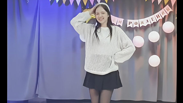 俄罗斯姑娘才艺表演24.03.22_铁锤(安吉丽娜)03