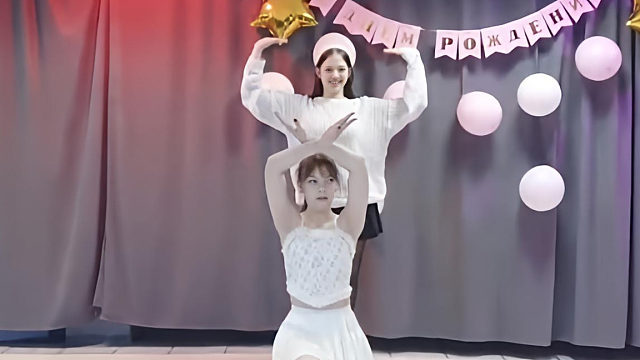 俄罗斯姑娘才艺表演24.03.22_双人舞01