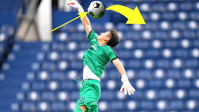 搞笑名场面：日本门将被进60米吊射，弃门而出看樱花？