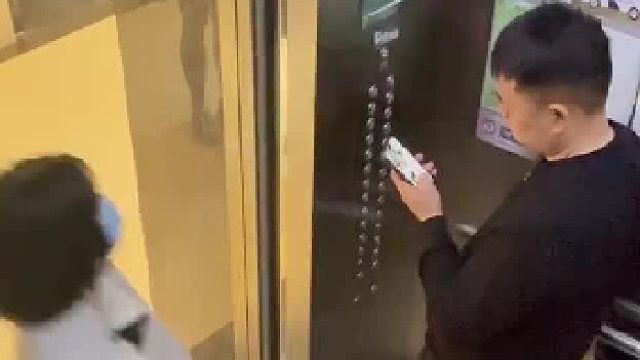 同样搭讪，区别咋这么大呢