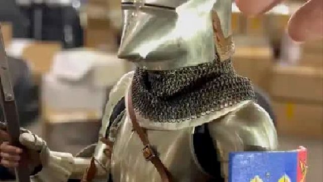 纯手工打造金属中世纪铠甲兵人 纯手工打造金属中世纪铠甲兵人