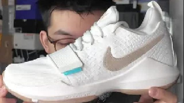 老的签名鞋就是有一种说不出来的高级感