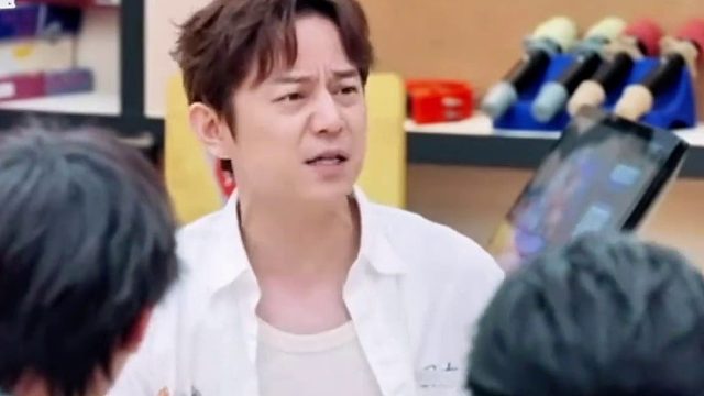 何老师：活在别人眼里，就会死在别人嘴里！