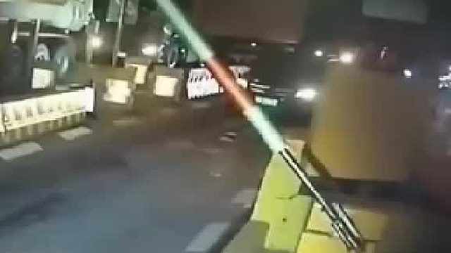 终于找到高速为什么赔钱了。