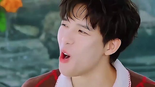 当陈伟霆教王安宇讲粤语