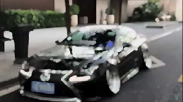 表面看起来很坚强成熟稳重  其实内心早已破败不堪.