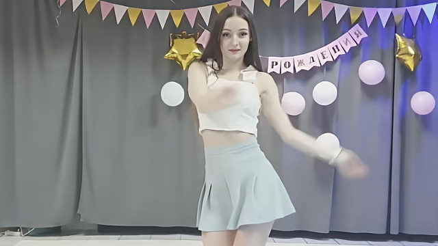 俄罗斯姑娘才艺表演24.03.26_空军(阿妮亚)10