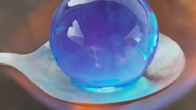 热勺实验：水宝宝在热勺上的变化！#全网热点共创计划#