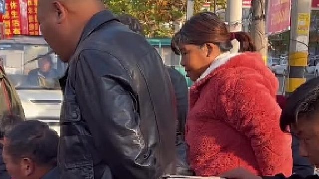 怎么甘蔗变竹竿了