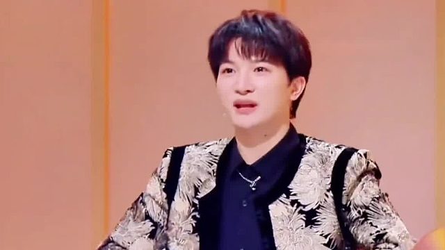 周深表情包被锤娜丽莎拿捏了！