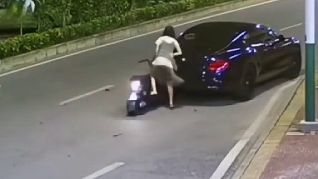 走了干嘛啊，朝地下一躺，没有二十万起不来