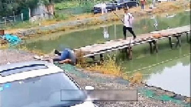 帮下我呀，咋没点自觉呢