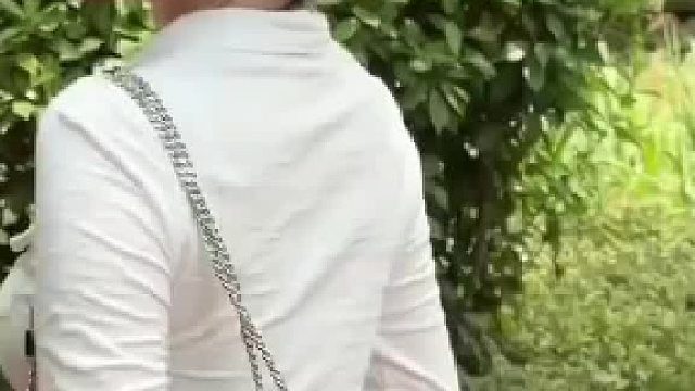 气质女人第一步 脱掉卫衣和卫裤