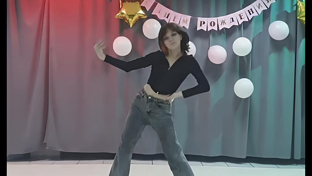 俄罗斯姑娘才艺表演24.03.26_小红帽(阿琳娜)00