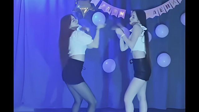 俄罗斯姑娘才艺表演24.03.26_双人舞01