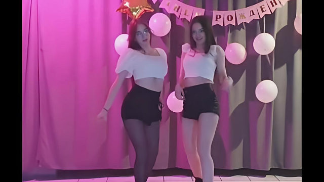 俄罗斯姑娘才艺表演24.03.26_双人舞02