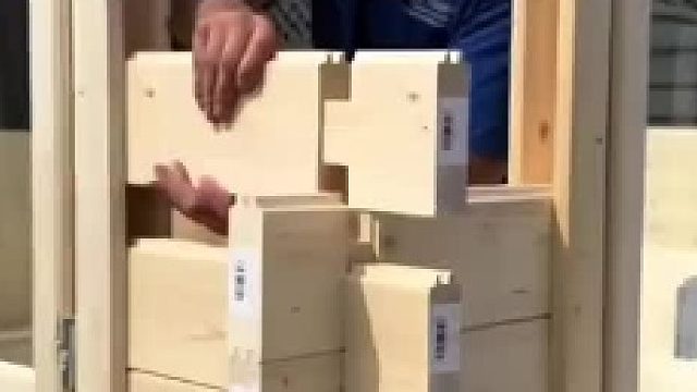 难怪国外房子这么容易被风吹倒