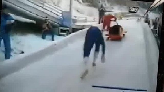 等等我，我还得上去呢