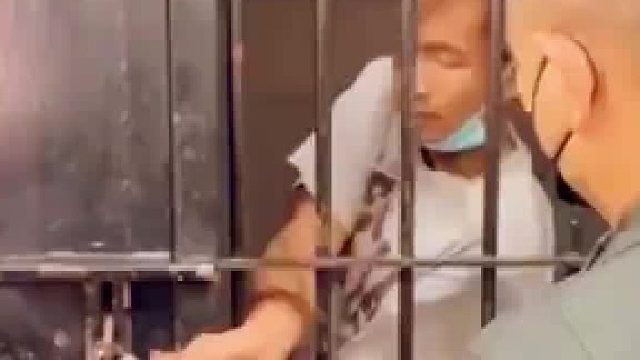 里面各个都是人才，说话又好听