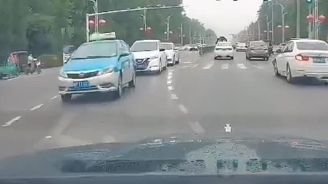 自从电动车的出现，不受交通限制，十起事故八起是有电动车