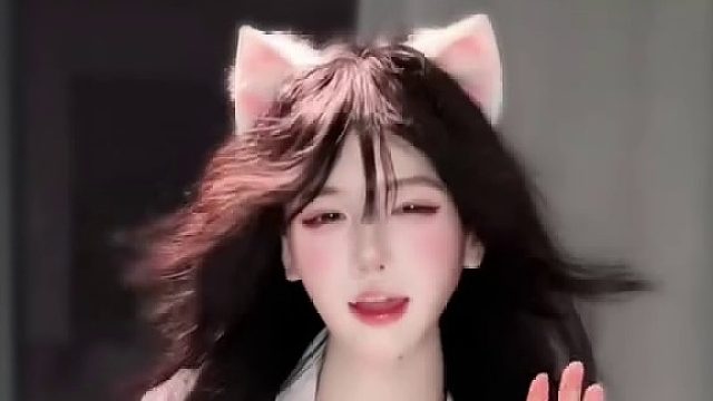 请你靠我再进一点点