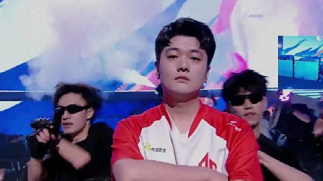 “当你来到2025CFS世界总决赛”