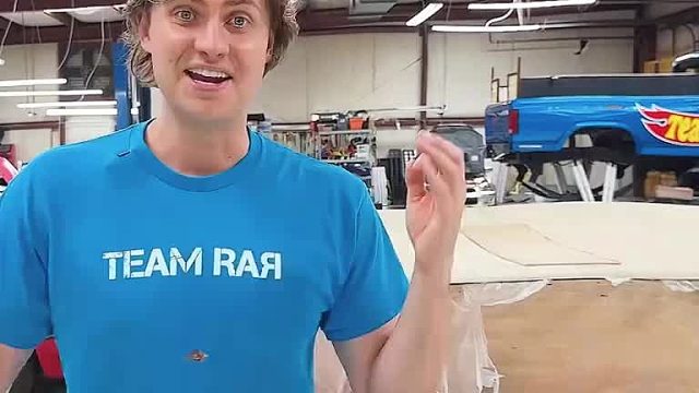 美国网红3万刀从阿里妈妈购买全球限量布加迪，结果很意外!