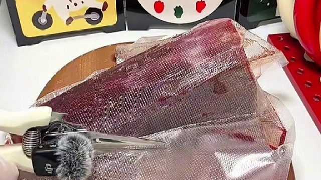 8猫vlog｜有谁爱吃牛舌哒这边集合