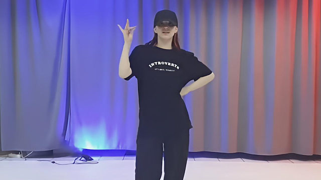 俄罗斯姑娘才艺表演24.03.27_小逗比(安娜)00