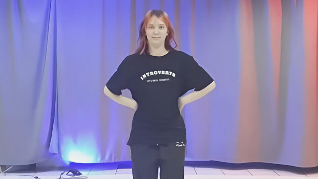 俄罗斯姑娘才艺表演24.03.27_小逗比(安娜)02