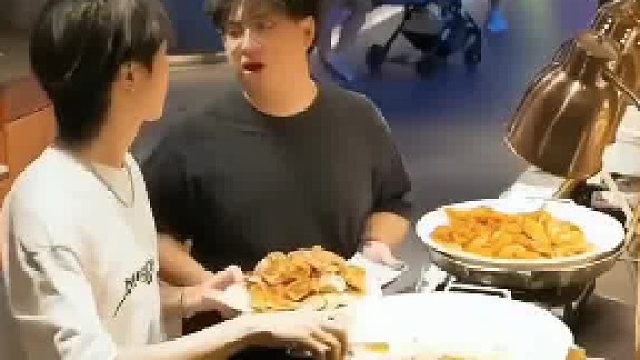 狗拿耗子多管闲事
