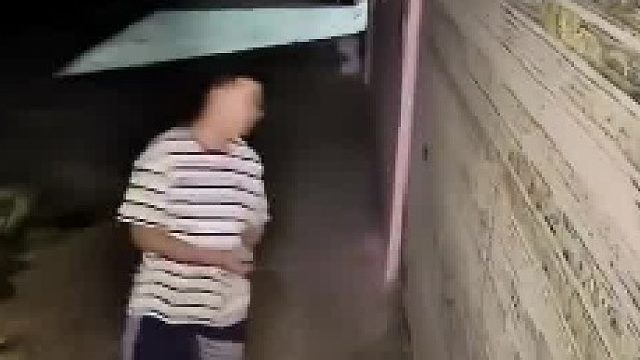 左边到处串的是蛇？